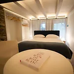 V&v Rentroom Design Gignod