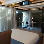 V&v Rentroom Design 4*