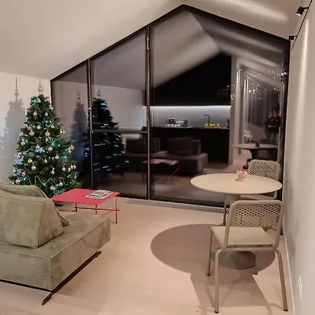 V&v Rentroom Design 4*