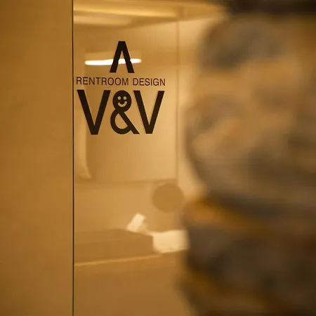 V&v Rentroom Design 4* Gignod