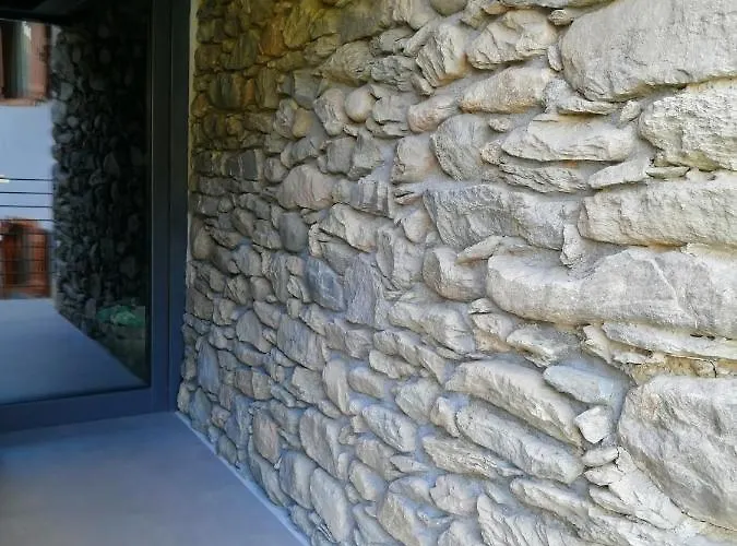 V&v Rentroom Design 4* Gignod