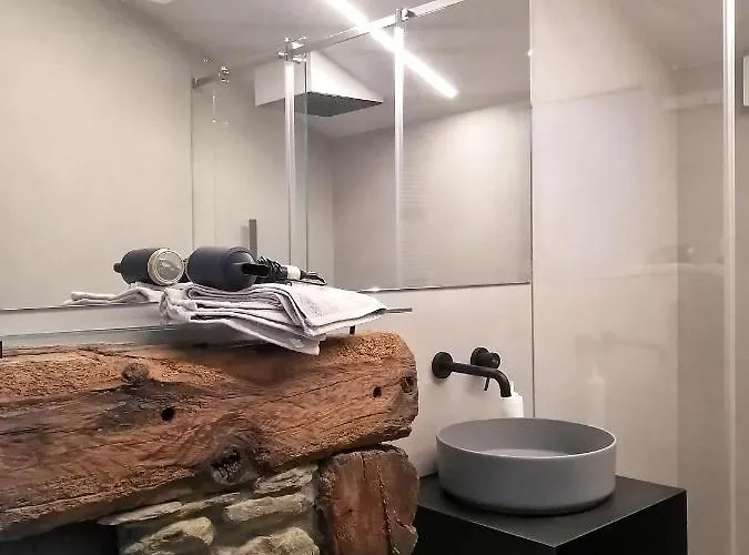 V&v Rentroom Design 4*