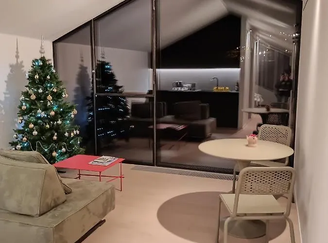 V&v Rentroom Design 4*