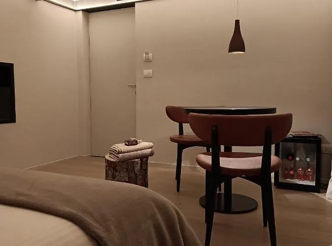 V&v Rentroom Design Guest house